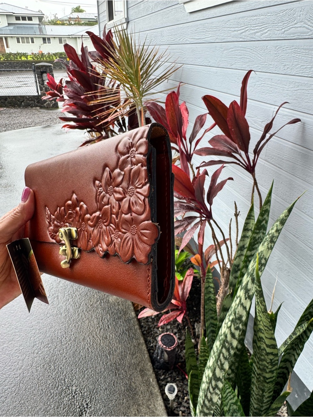 Patricia Nash NWT Teresa Tan Floral Tooled Leather Clutch Wallet Retail $119 - Picture 7 of 9